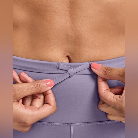 Women’s Nike Go Firm Support High Rise 8” Length Biker Shorts w Pockets Size L - Picture 5 of 9